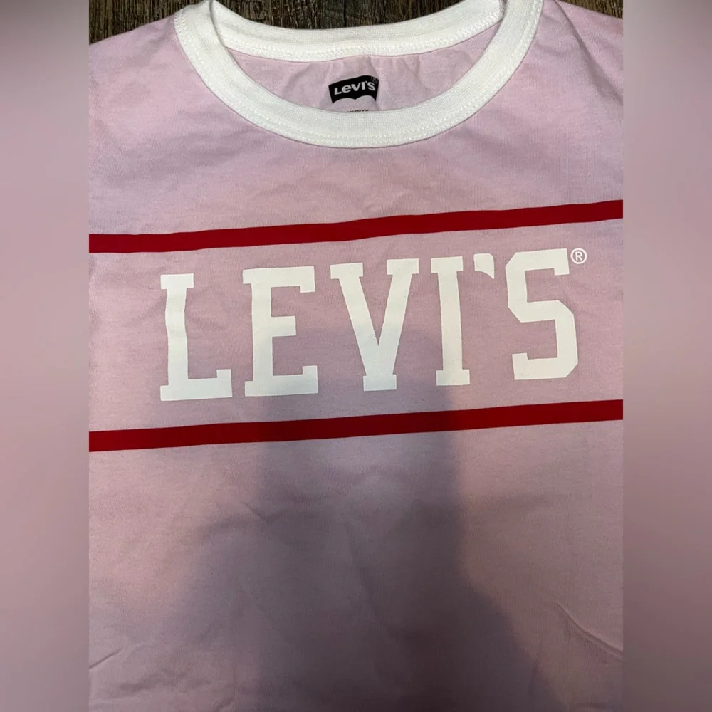 Levi's Pink T-Shirt Size‎ 6 M